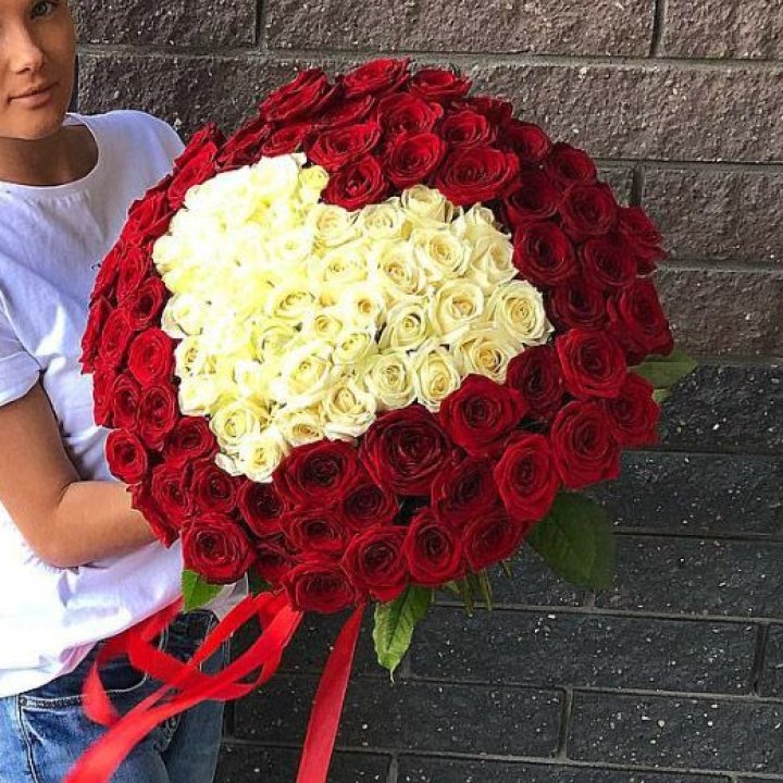 101 роза "Сердце" в Шарм-эль-Шейхе