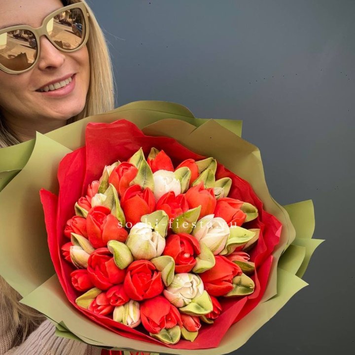 Зефирный букет из тюльпанов с доставкой в Шарм-эль-Шейхе
